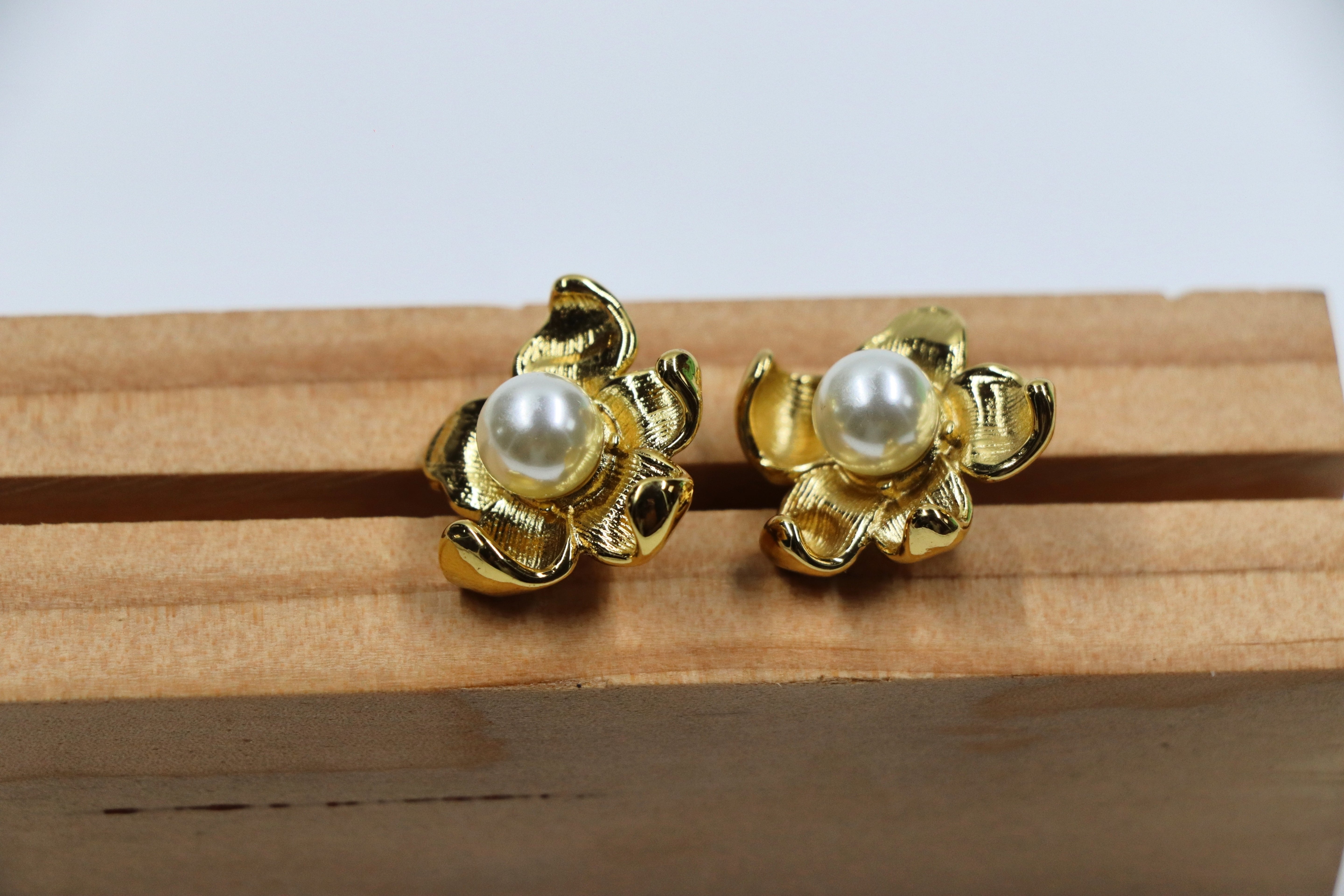 Gold Tone Flower Pearl Earrings